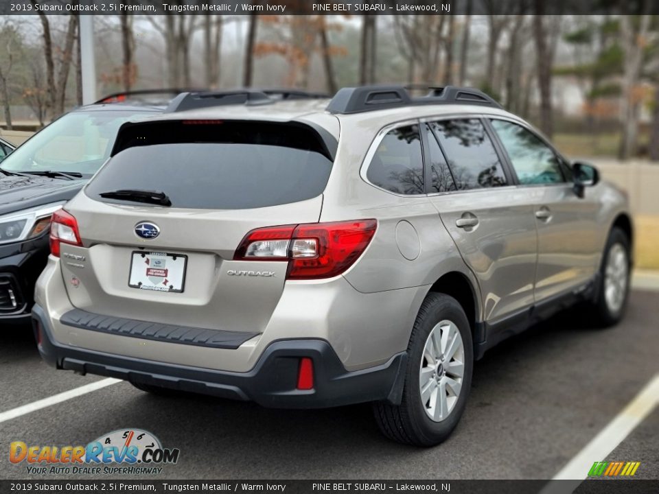 2019 Subaru Outback 2.5i Premium Tungsten Metallic / Warm Ivory Photo #3