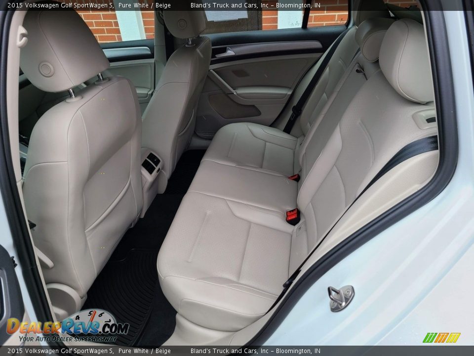 2015 Volkswagen Golf SportWagen S Pure White / Beige Photo #23