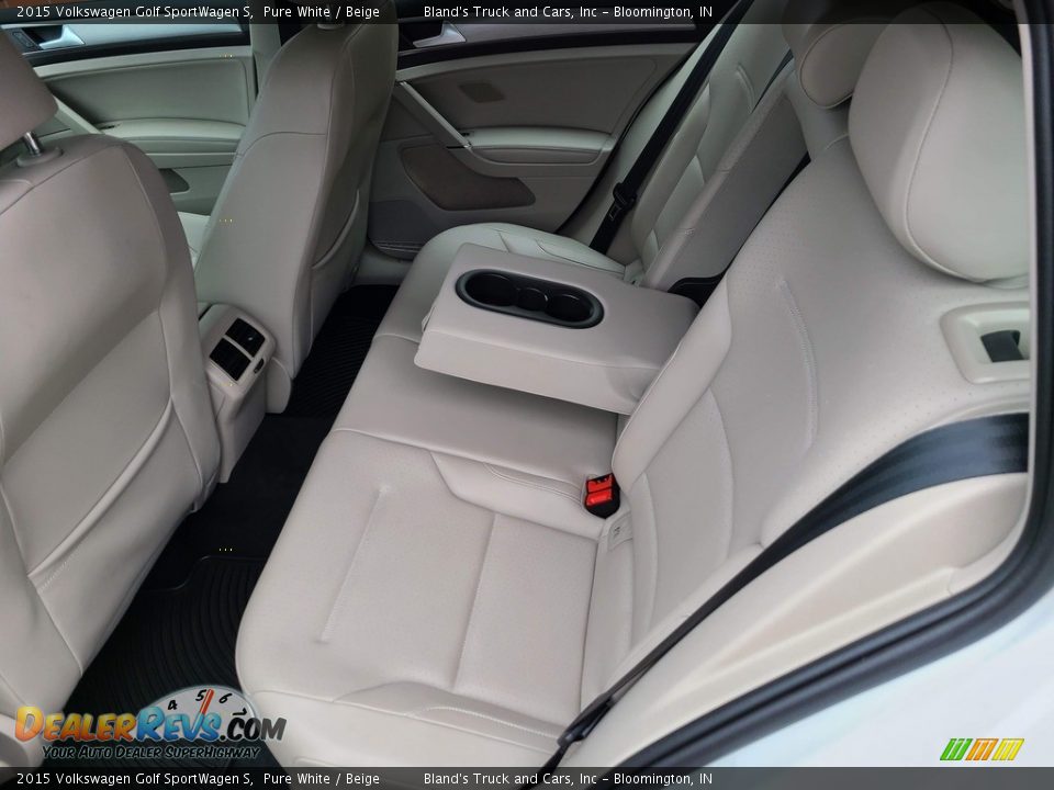 2015 Volkswagen Golf SportWagen S Pure White / Beige Photo #24