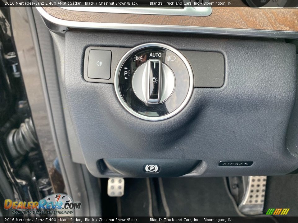 Controls of 2016 Mercedes-Benz E 400 4Matic Sedan Photo #18