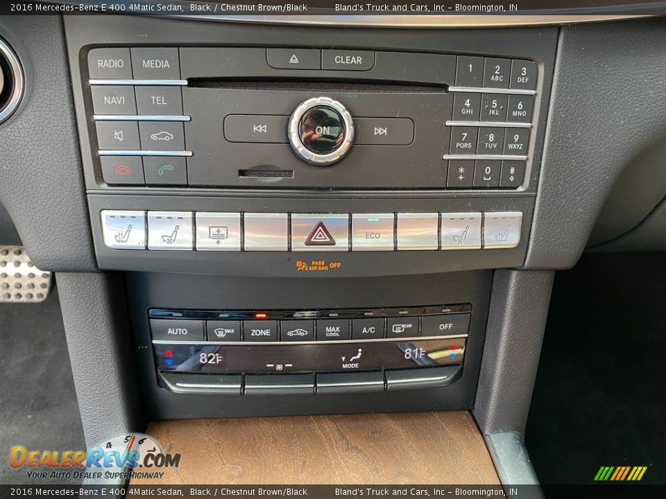 Controls of 2016 Mercedes-Benz E 400 4Matic Sedan Photo #22