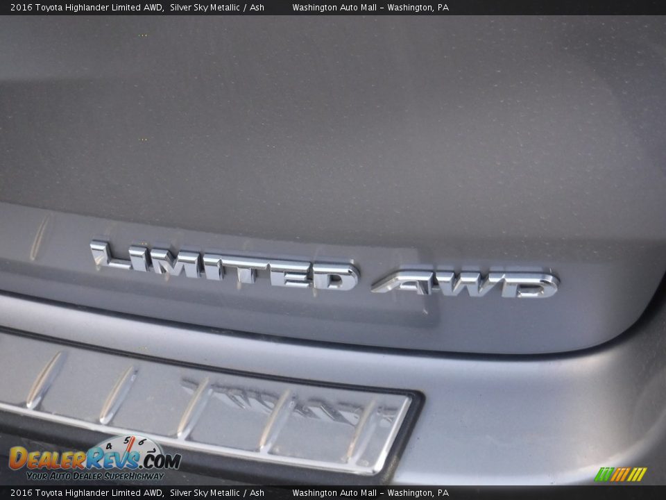 2016 Toyota Highlander Limited AWD Silver Sky Metallic / Ash Photo #17