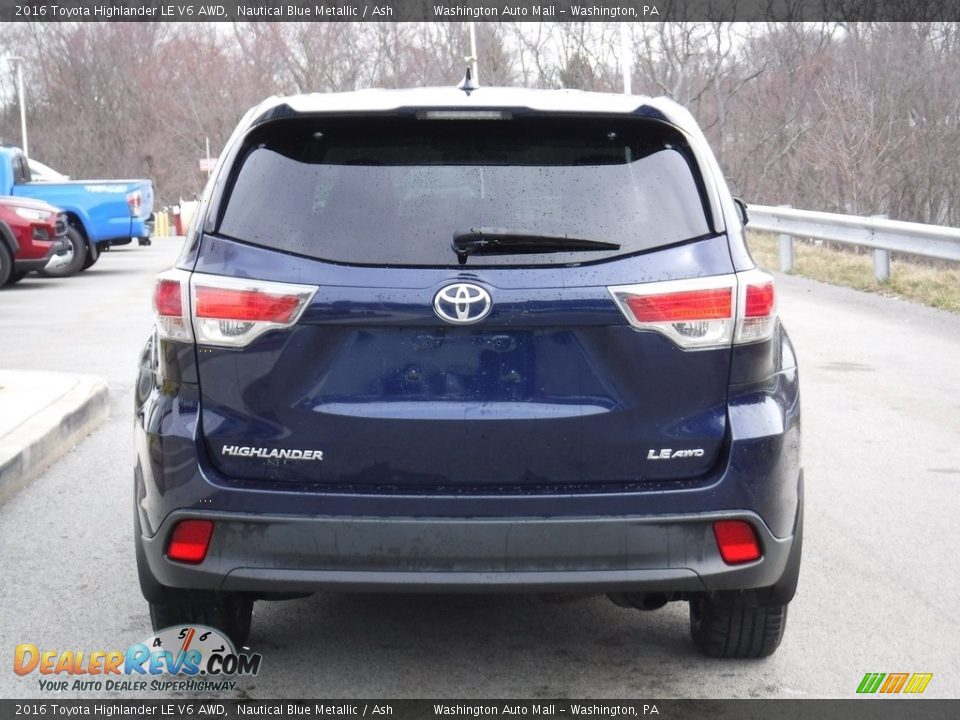 2016 Toyota Highlander LE V6 AWD Nautical Blue Metallic / Ash Photo #13