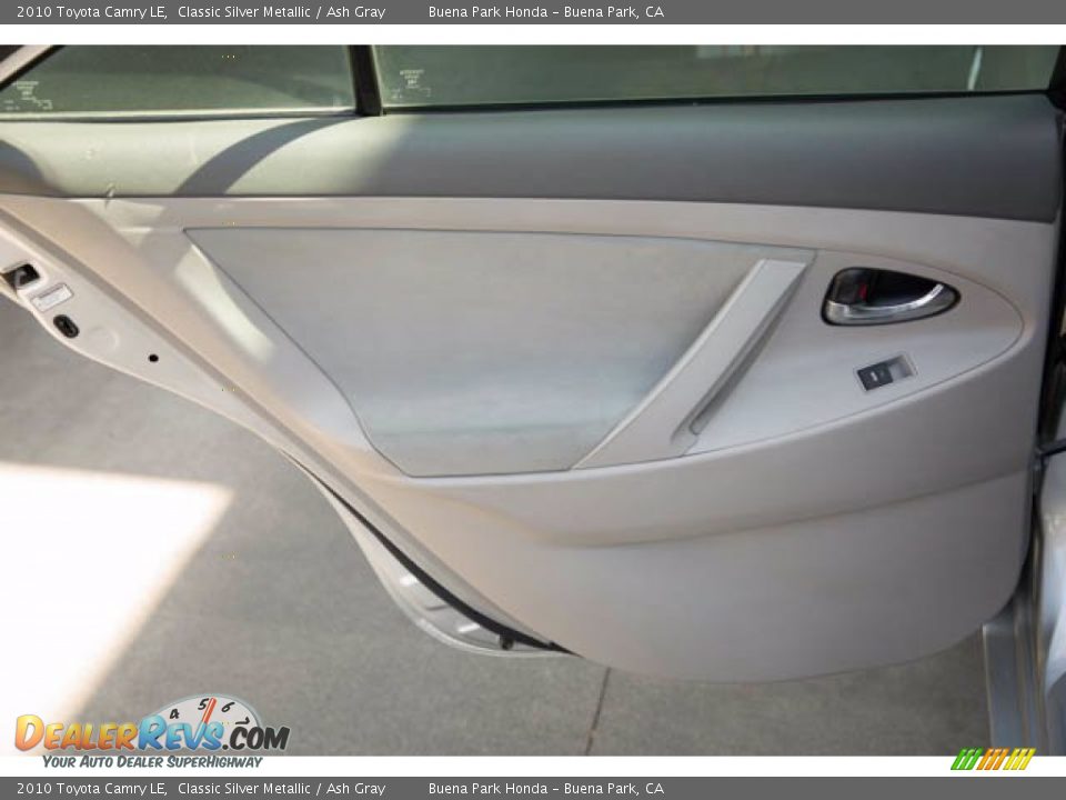 2010 Toyota Camry LE Classic Silver Metallic / Ash Gray Photo #28