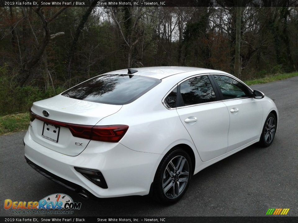 2019 Kia Forte EX Snow White Pearl / Black Photo #6