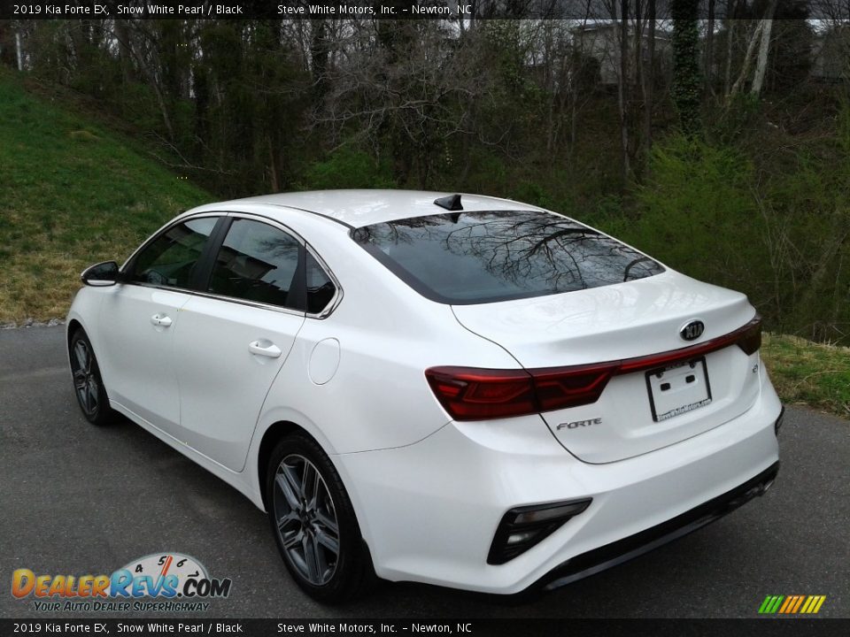 2019 Kia Forte EX Snow White Pearl / Black Photo #8