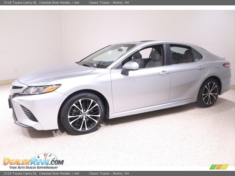2018 Toyota Camry SE Celestial Silver Metallic / Ash Photo #3