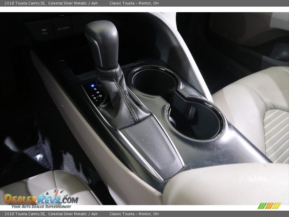 2018 Toyota Camry SE Celestial Silver Metallic / Ash Photo #13
