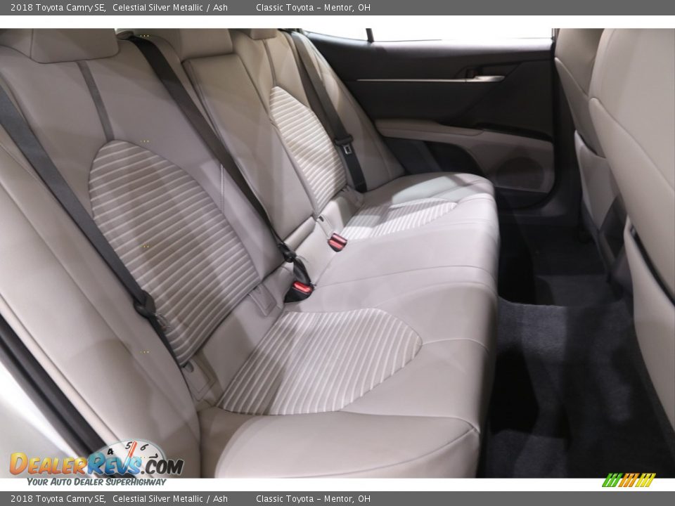 2018 Toyota Camry SE Celestial Silver Metallic / Ash Photo #15