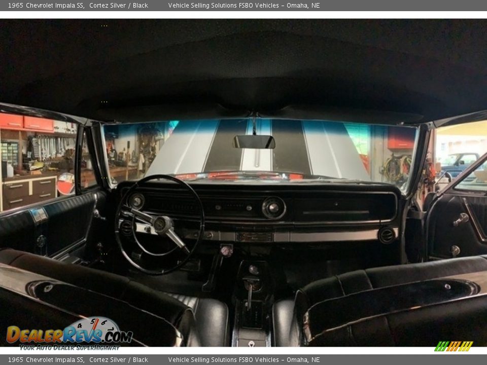 Dashboard of 1965 Chevrolet Impala SS Photo #9