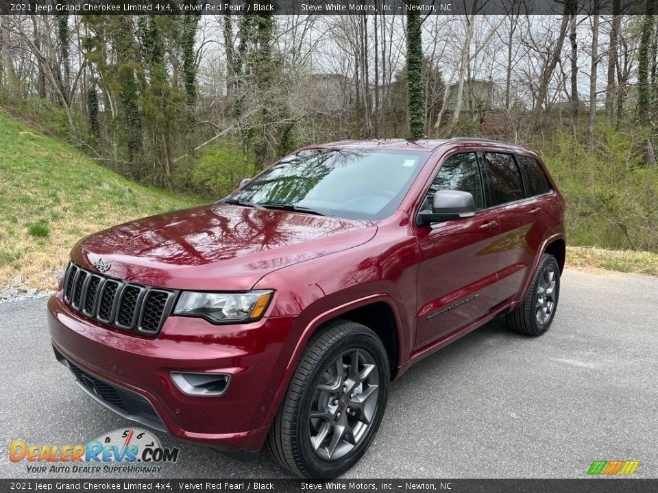 2021 Jeep Grand Cherokee Limited 4x4 Velvet Red Pearl / Black Photo #2