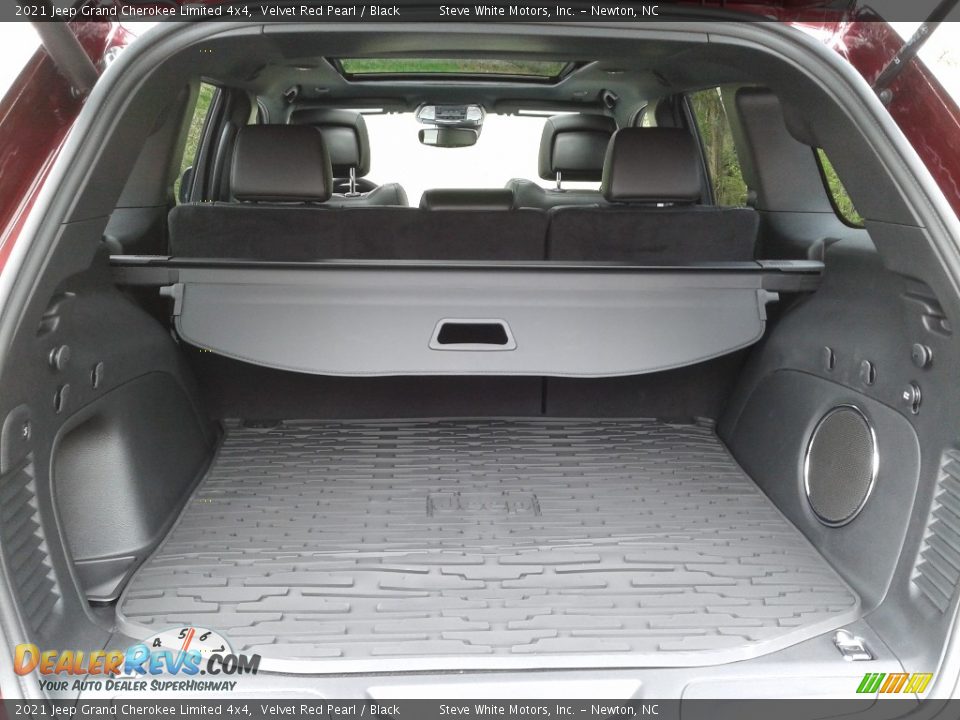 2021 Jeep Grand Cherokee Limited 4x4 Trunk Photo #16