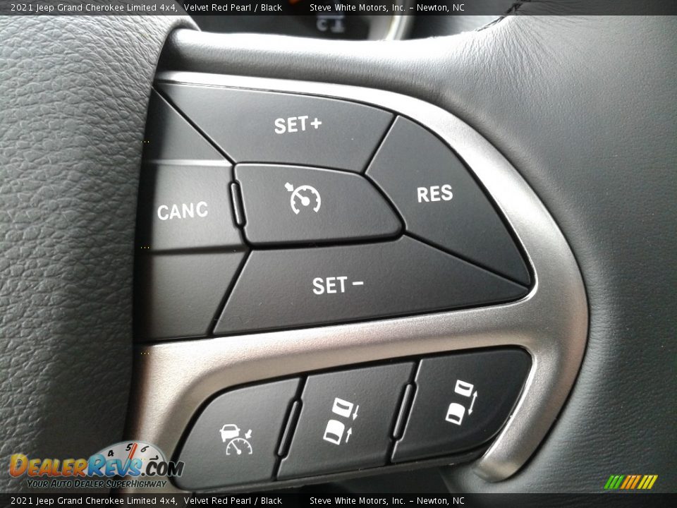 2021 Jeep Grand Cherokee Limited 4x4 Steering Wheel Photo #22
