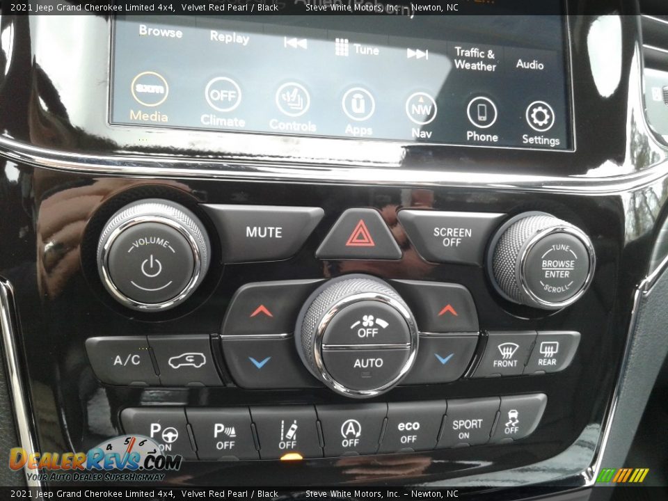 Controls of 2021 Jeep Grand Cherokee Limited 4x4 Photo #29