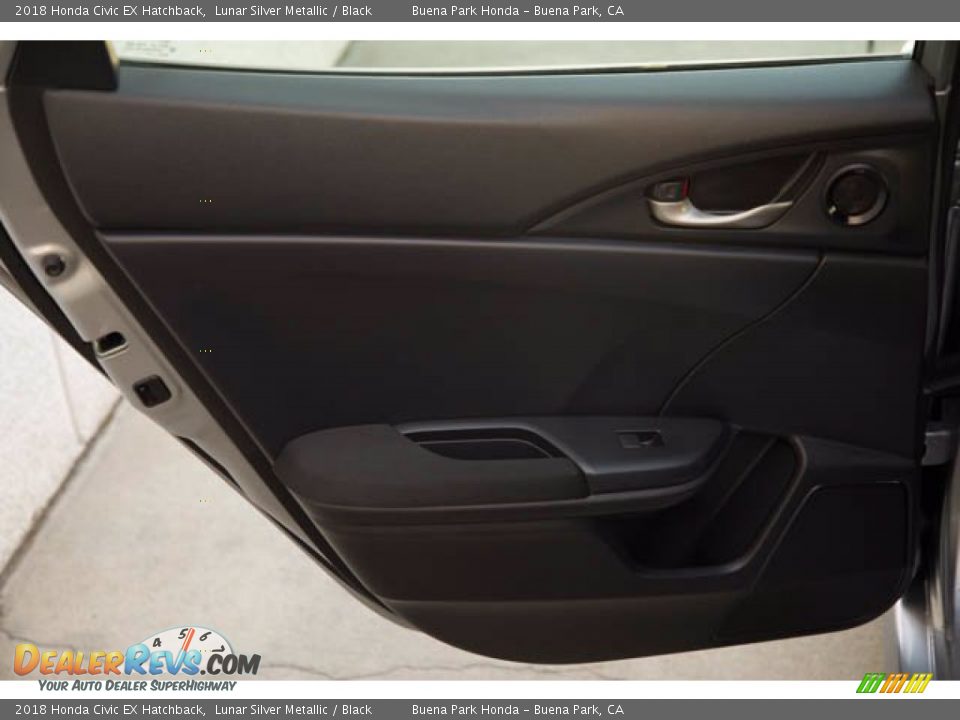 2018 Honda Civic EX Hatchback Lunar Silver Metallic / Black Photo #32
