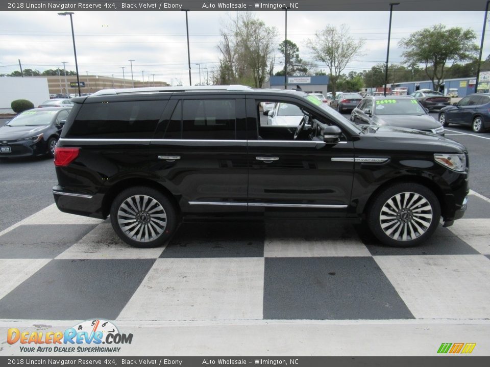 2018 Lincoln Navigator Reserve 4x4 Black Velvet / Ebony Photo #3