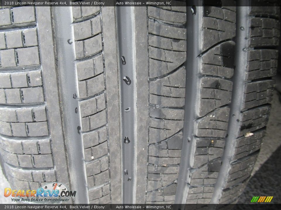 2018 Lincoln Navigator Reserve 4x4 Black Velvet / Ebony Photo #9