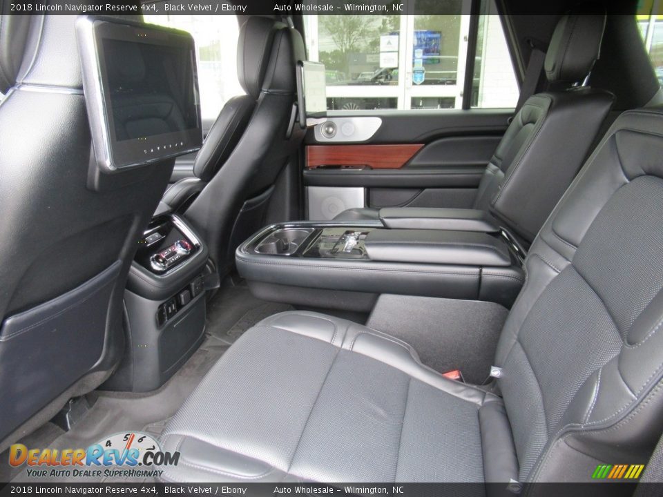2018 Lincoln Navigator Reserve 4x4 Black Velvet / Ebony Photo #12