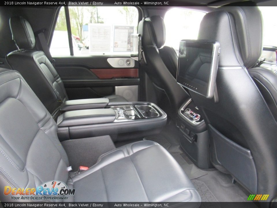 2018 Lincoln Navigator Reserve 4x4 Black Velvet / Ebony Photo #14