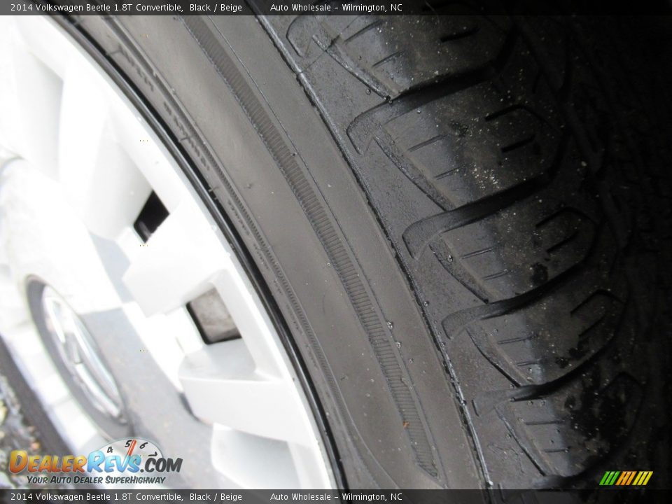 2014 Volkswagen Beetle 1.8T Convertible Black / Beige Photo #8