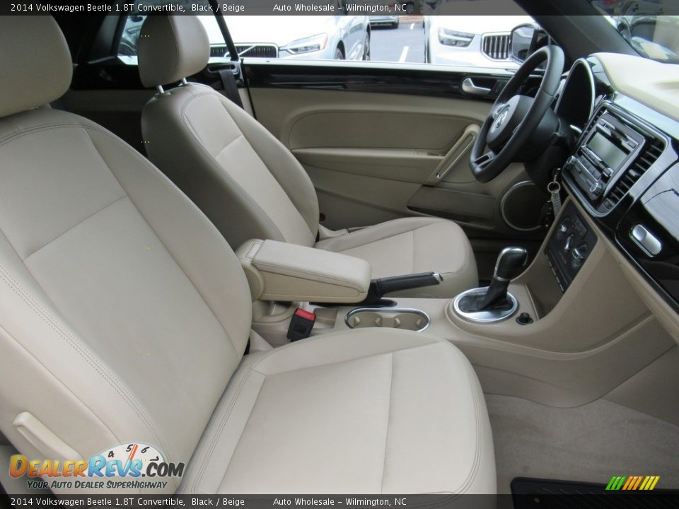 2014 Volkswagen Beetle 1.8T Convertible Black / Beige Photo #13