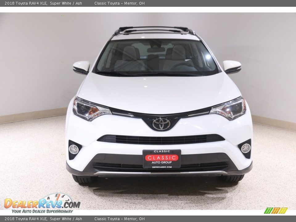 2018 Toyota RAV4 XLE Super White / Ash Photo #2