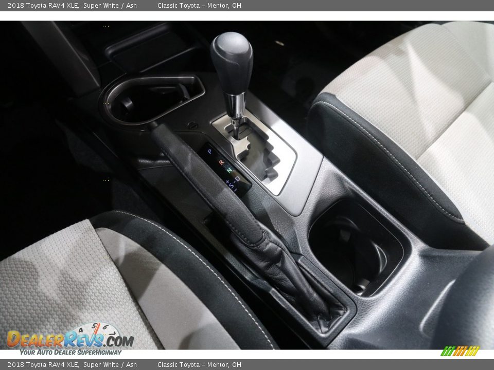 2018 Toyota RAV4 XLE Super White / Ash Photo #13