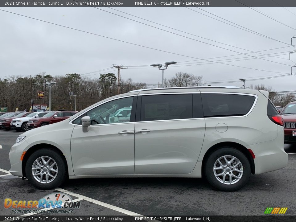 2021 Chrysler Pacifica Touring L Luxury White Pearl / Black/Alloy Photo #4