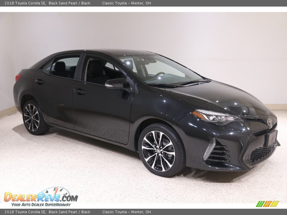 2018 Toyota Corolla SE Black Sand Pearl / Black Photo #1