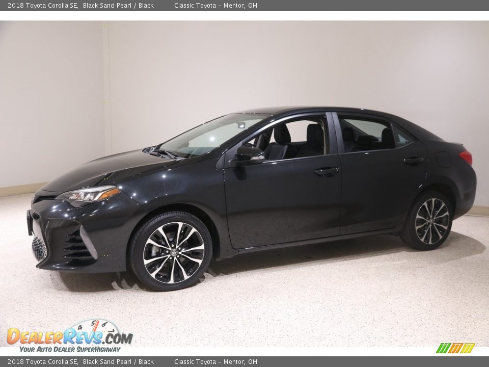 2018 Toyota Corolla SE Black Sand Pearl / Black Photo #3