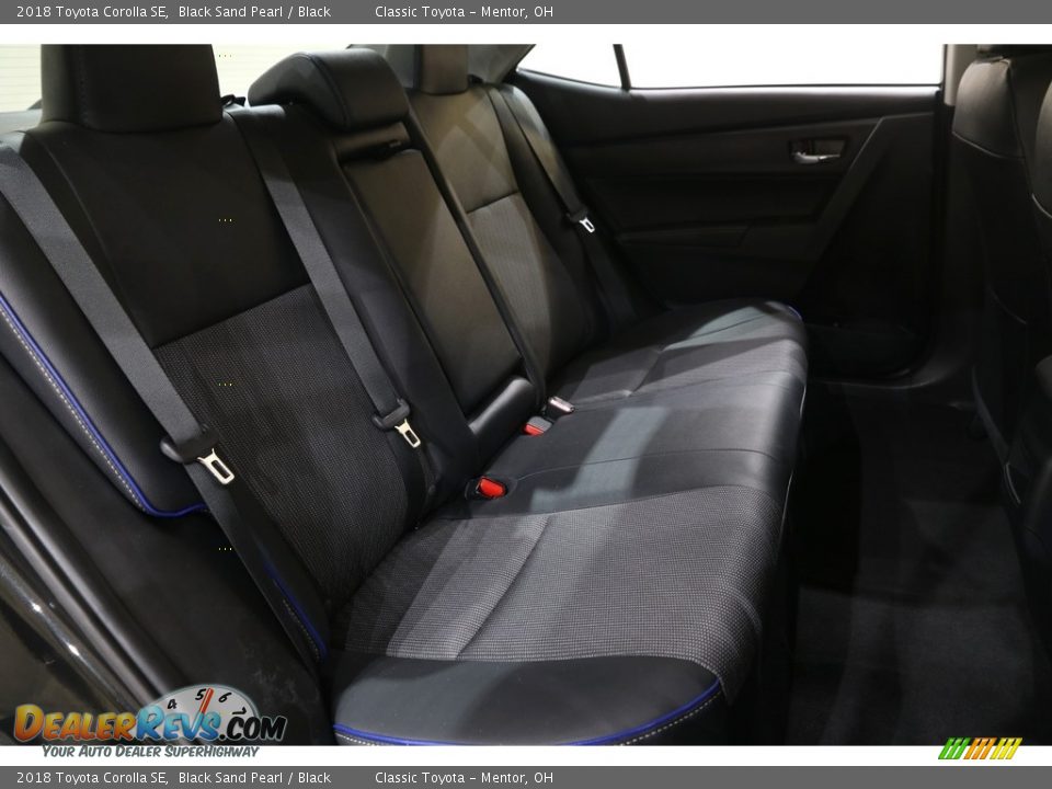 2018 Toyota Corolla SE Black Sand Pearl / Black Photo #16