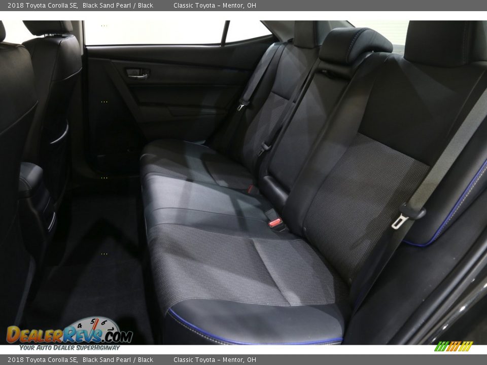 2018 Toyota Corolla SE Black Sand Pearl / Black Photo #17