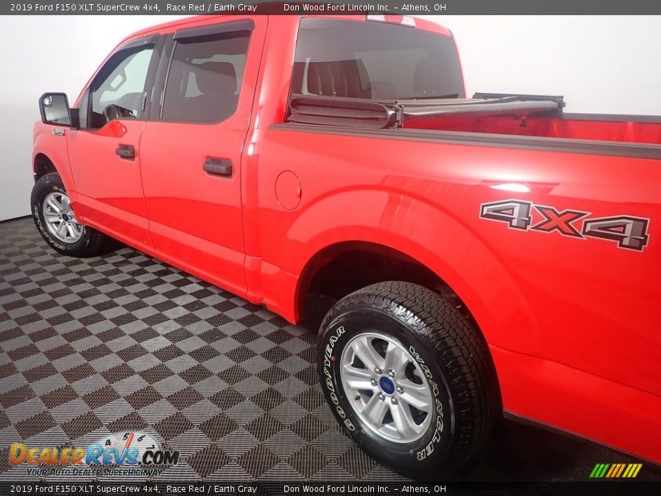 2019 Ford F150 XLT SuperCrew 4x4 Race Red / Earth Gray Photo #18