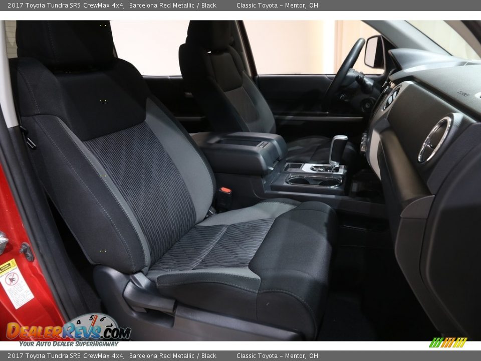 2017 Toyota Tundra SR5 CrewMax 4x4 Barcelona Red Metallic / Black Photo #15