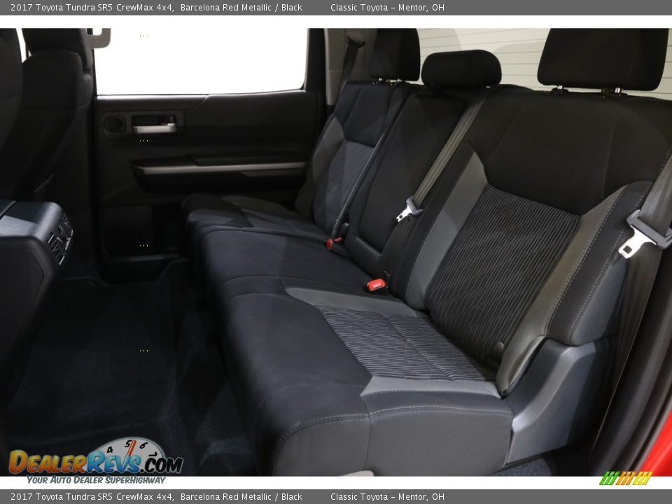 2017 Toyota Tundra SR5 CrewMax 4x4 Barcelona Red Metallic / Black Photo #17
