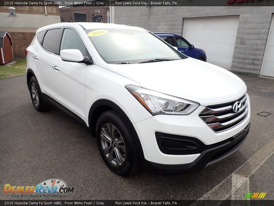 Front 3/4 View of 2016 Hyundai Santa Fe Sport AWD Photo #3