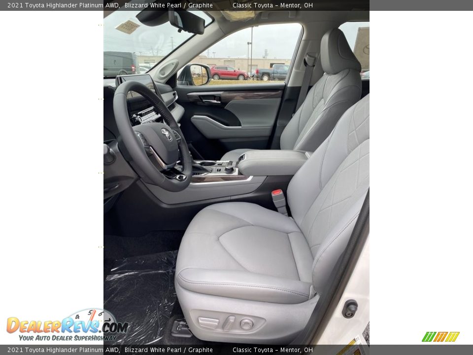 2021 Toyota Highlander Platinum AWD Blizzard White Pearl / Graphite Photo #2