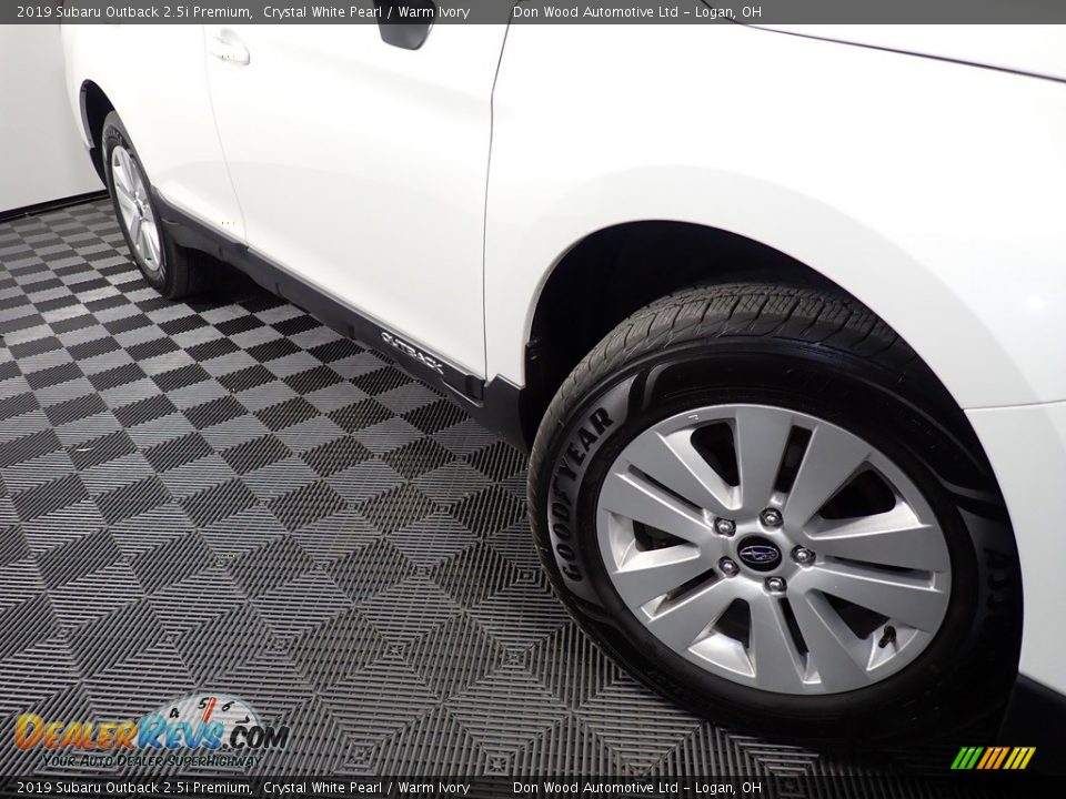 2019 Subaru Outback 2.5i Premium Crystal White Pearl / Warm Ivory Photo #4