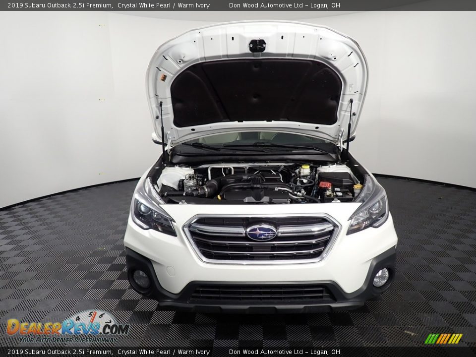 2019 Subaru Outback 2.5i Premium Crystal White Pearl / Warm Ivory Photo #6