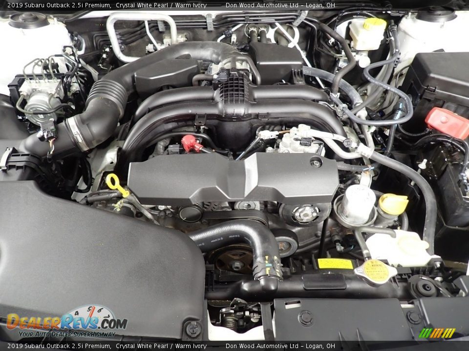 2019 Subaru Outback 2.5i Premium Crystal White Pearl / Warm Ivory Photo #7