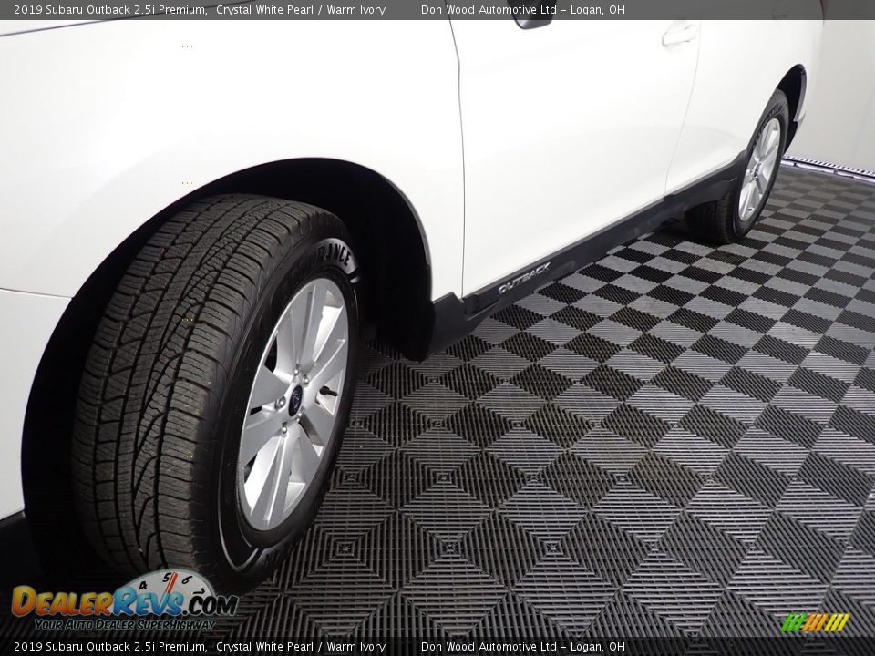 2019 Subaru Outback 2.5i Premium Crystal White Pearl / Warm Ivory Photo #9