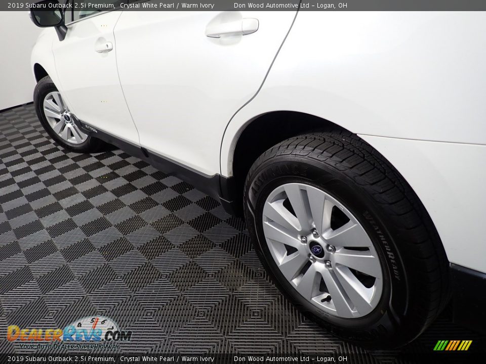 2019 Subaru Outback 2.5i Premium Crystal White Pearl / Warm Ivory Photo #10
