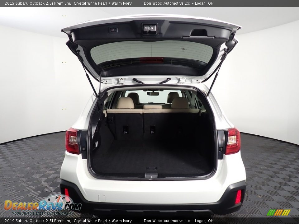 2019 Subaru Outback 2.5i Premium Crystal White Pearl / Warm Ivory Photo #13