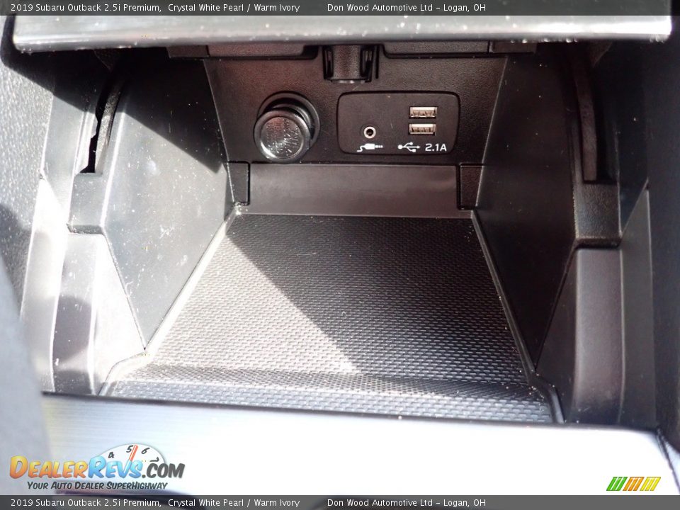 2019 Subaru Outback 2.5i Premium Crystal White Pearl / Warm Ivory Photo #29