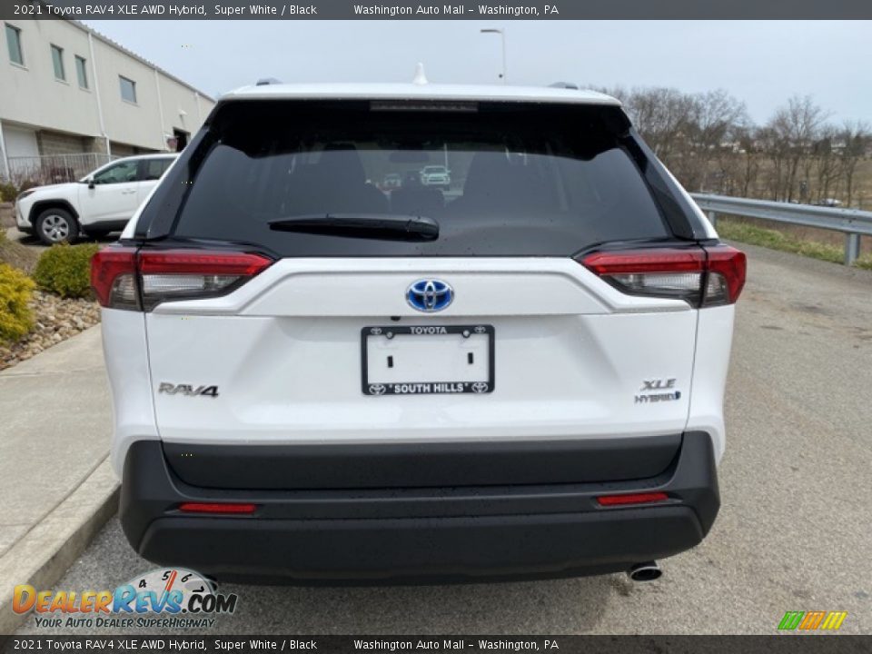 2021 Toyota RAV4 XLE AWD Hybrid Super White / Black Photo #15