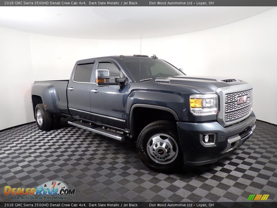 Front 3/4 View of 2018 GMC Sierra 3500HD Denali Crew Cab 4x4 Photo #6