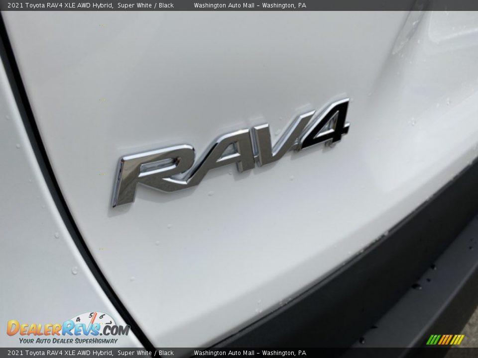 2021 Toyota RAV4 XLE AWD Hybrid Super White / Black Photo #24