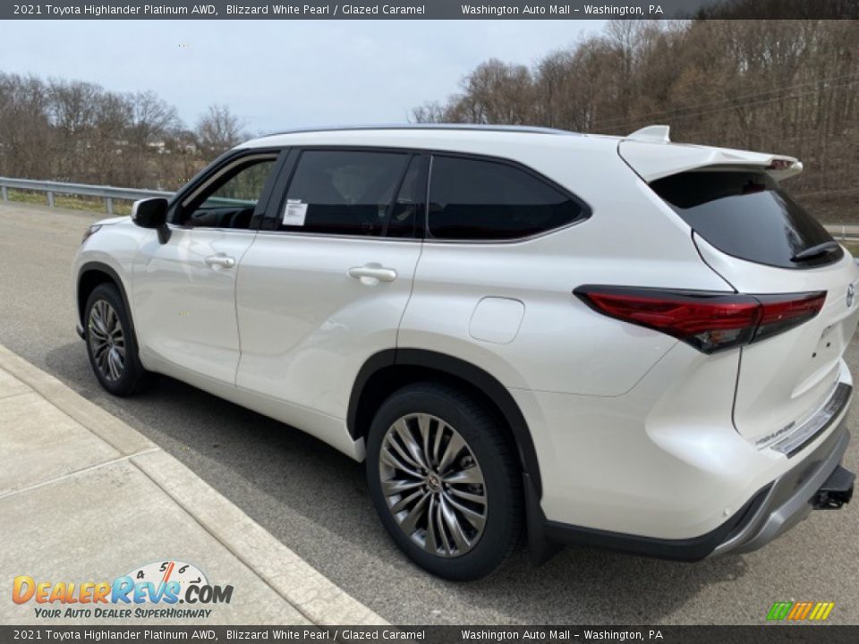 2021 Toyota Highlander Platinum AWD Blizzard White Pearl / Glazed Caramel Photo #2