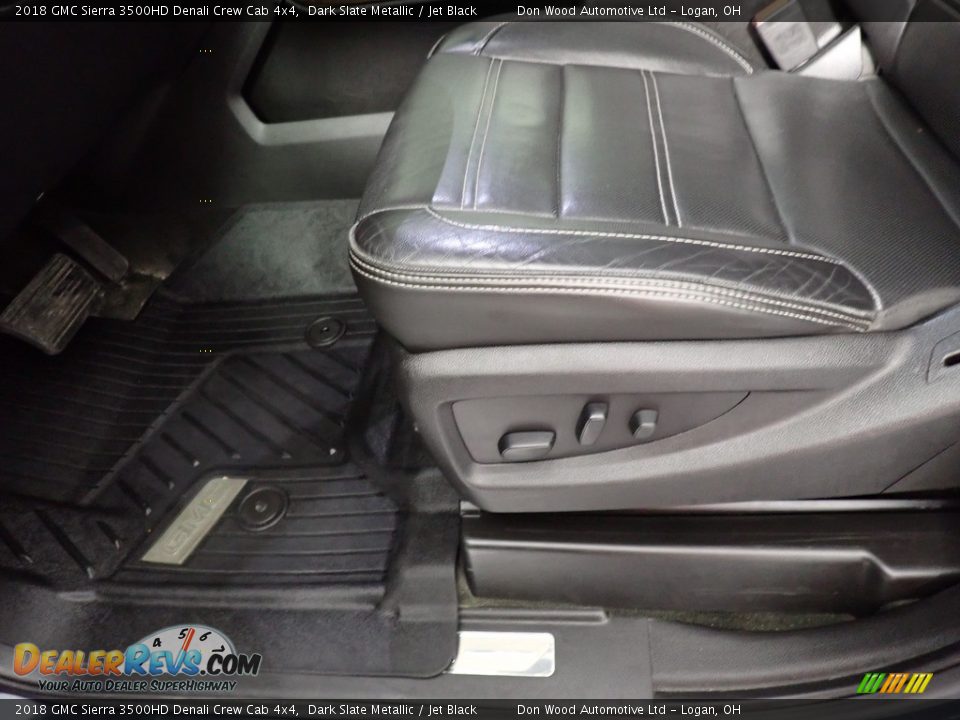 Front Seat of 2018 GMC Sierra 3500HD Denali Crew Cab 4x4 Photo #24