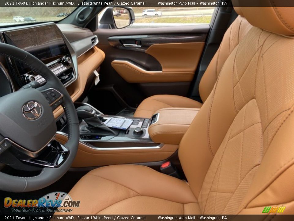 Front Seat of 2021 Toyota Highlander Platinum AWD Photo #4